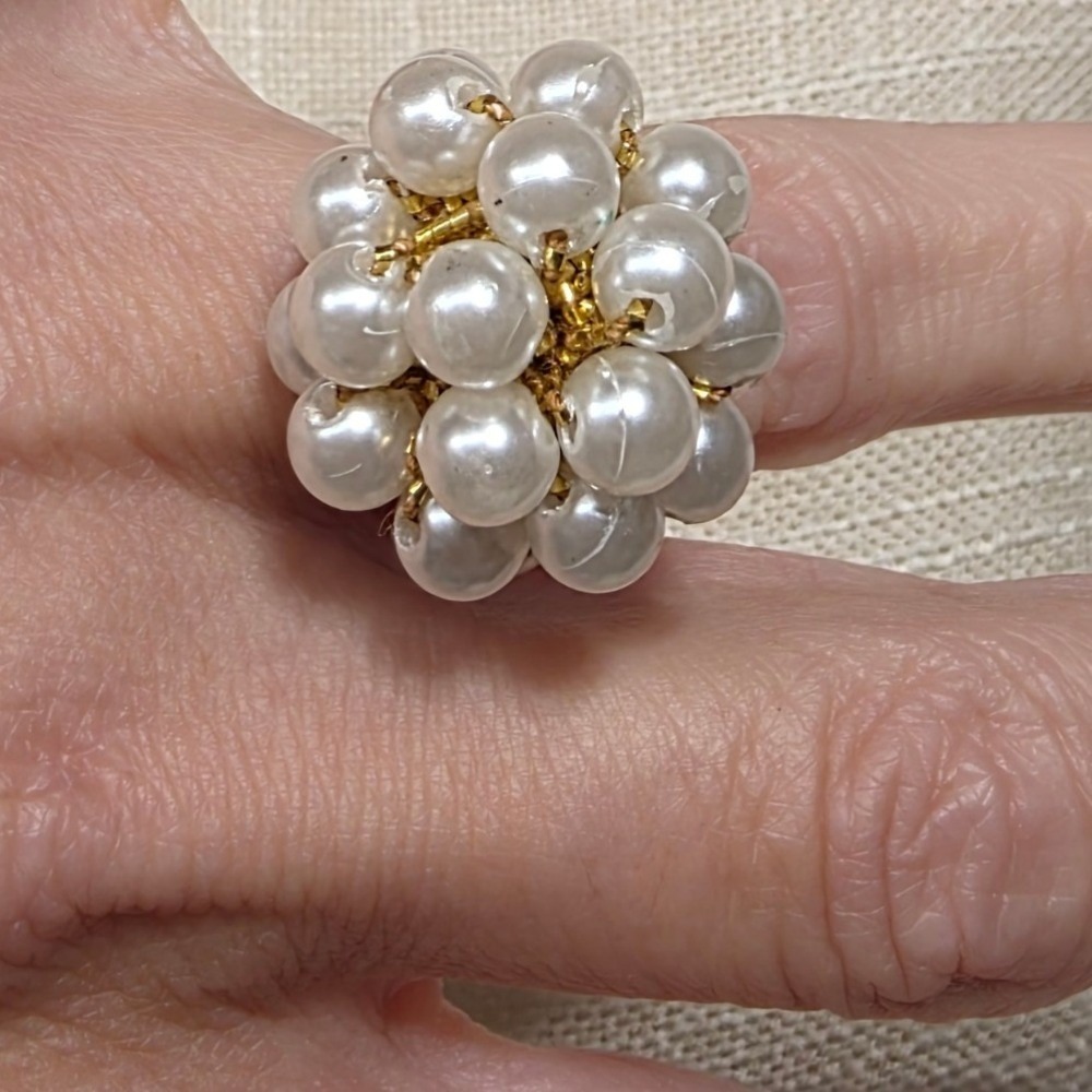 Unbranded Faux Pearl Cluster Ring Women OS White Gold Faux Pearl Cocktail Ring